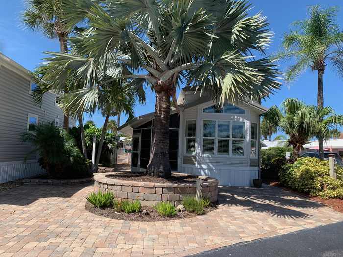 photo 1: 604 Horizon Lane Unit 327, Melbourne Beach FL 32951