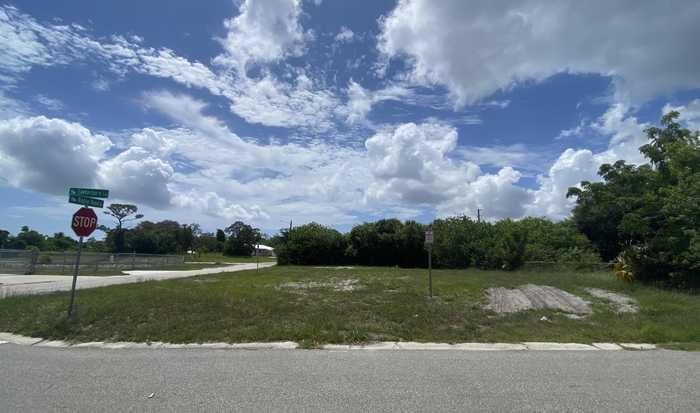 photo 2: 2123 Canterbury Lane, Melbourne FL 32935