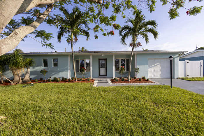 photo 1: 432 N Neptune Drive, Satellite Beach FL 32937