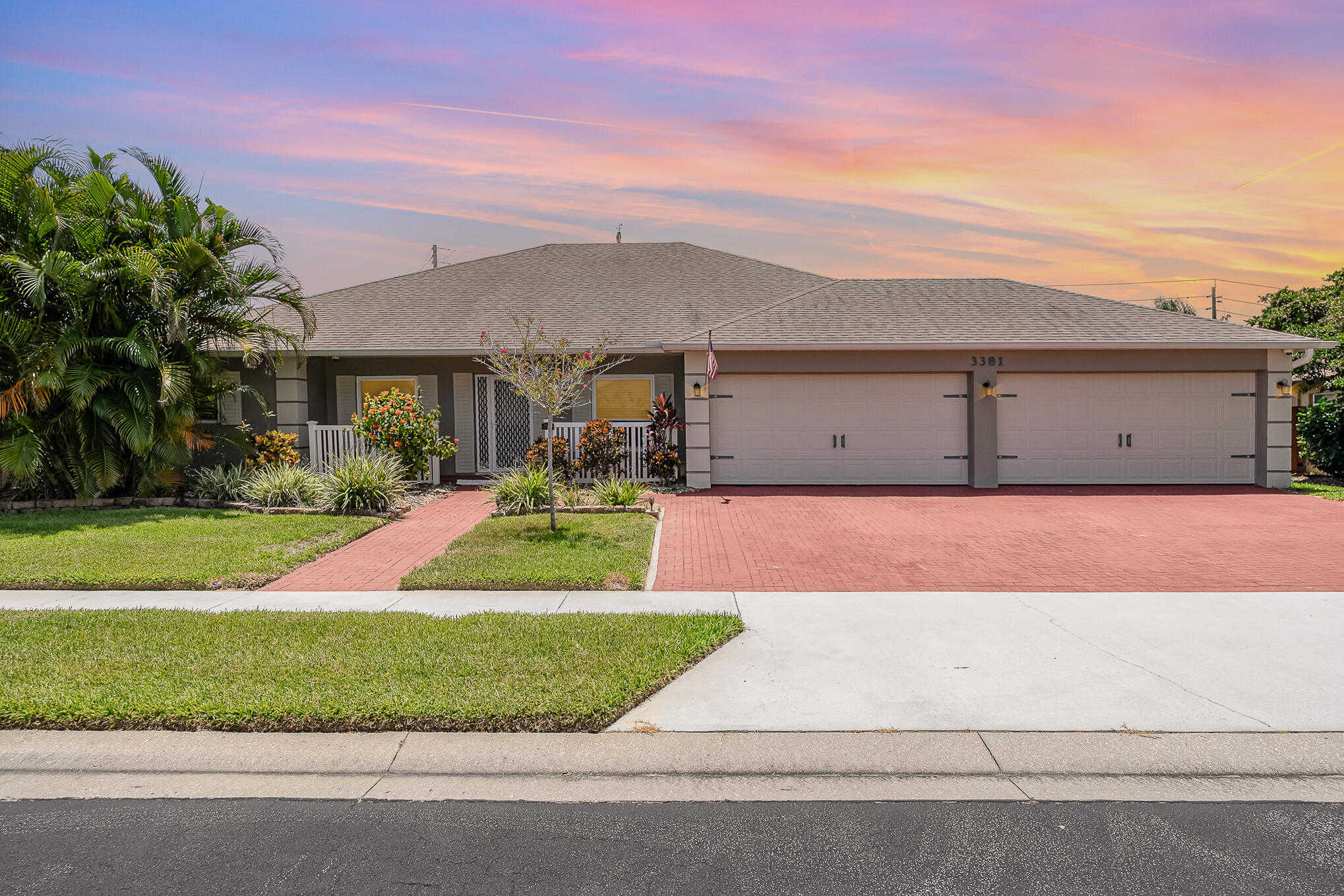 photo 1: 3381 Tipperary Drive, Merritt Island FL 32953