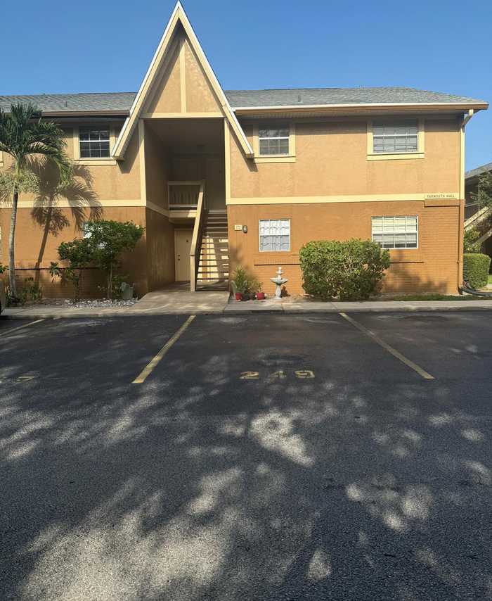 photo 1: 149 Cambridge Lane, Melbourne FL 32935