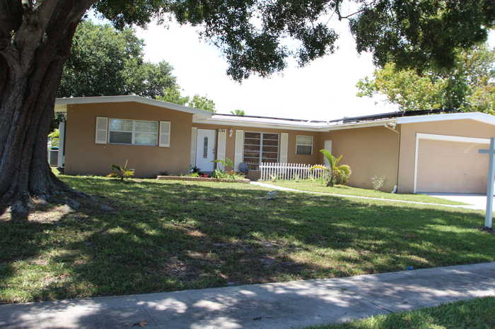 photo 2: 2784 Elm Drive NE, Palm Bay FL 32905