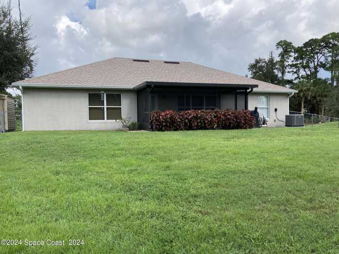 photo 2: 1344 Martinez Street SE, Palm Bay FL 32909