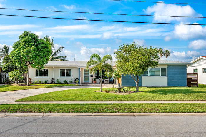 photo 1: 452 Cardinal Drive, Satellite Beach FL 32937