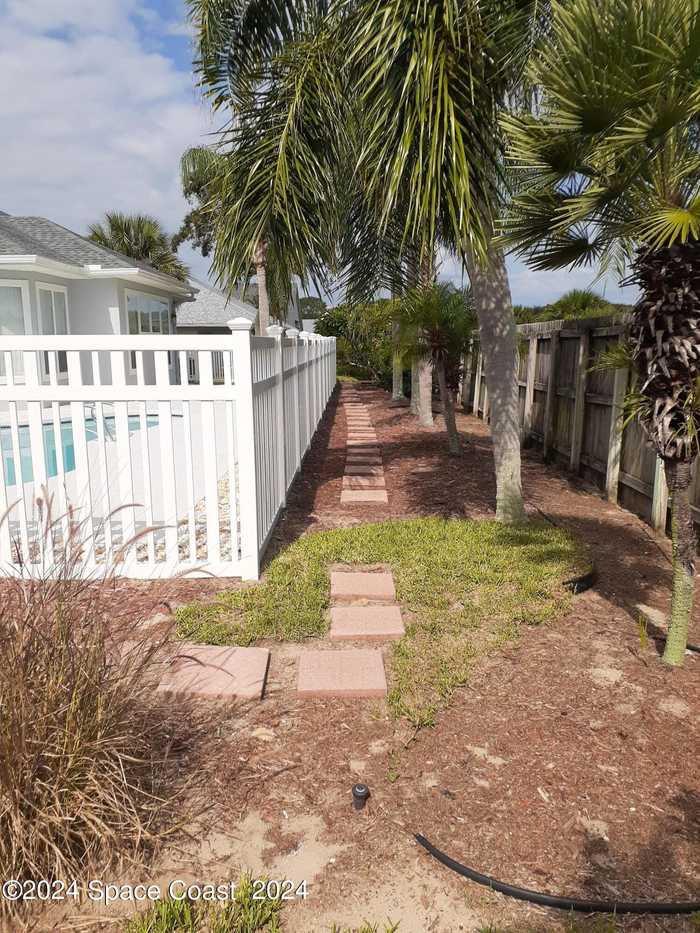 photo 32: 562 Sanderling Drive, Indialantic FL 32903