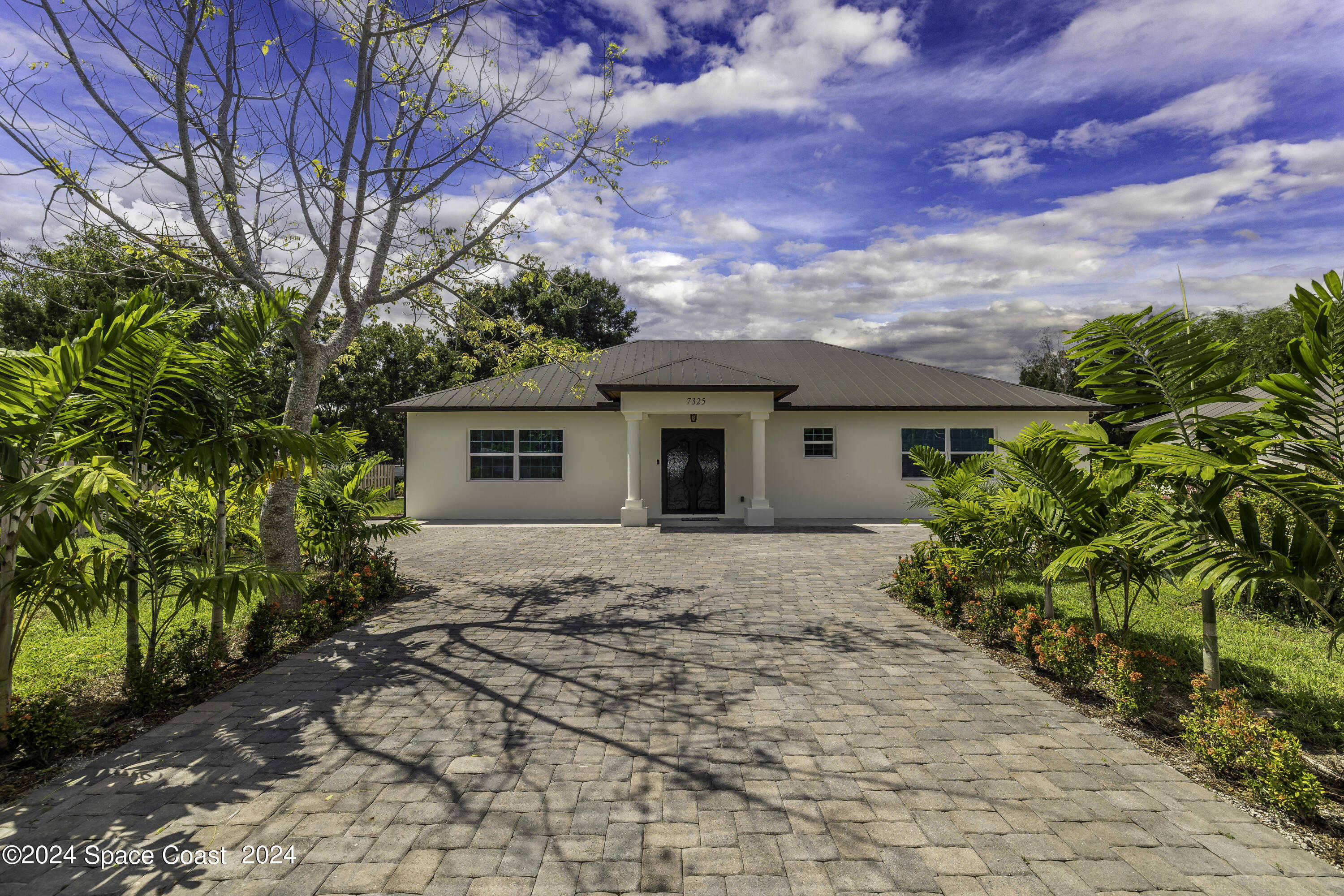 photo 3: 7325 Livingstone Lane, Melbourne FL 32904