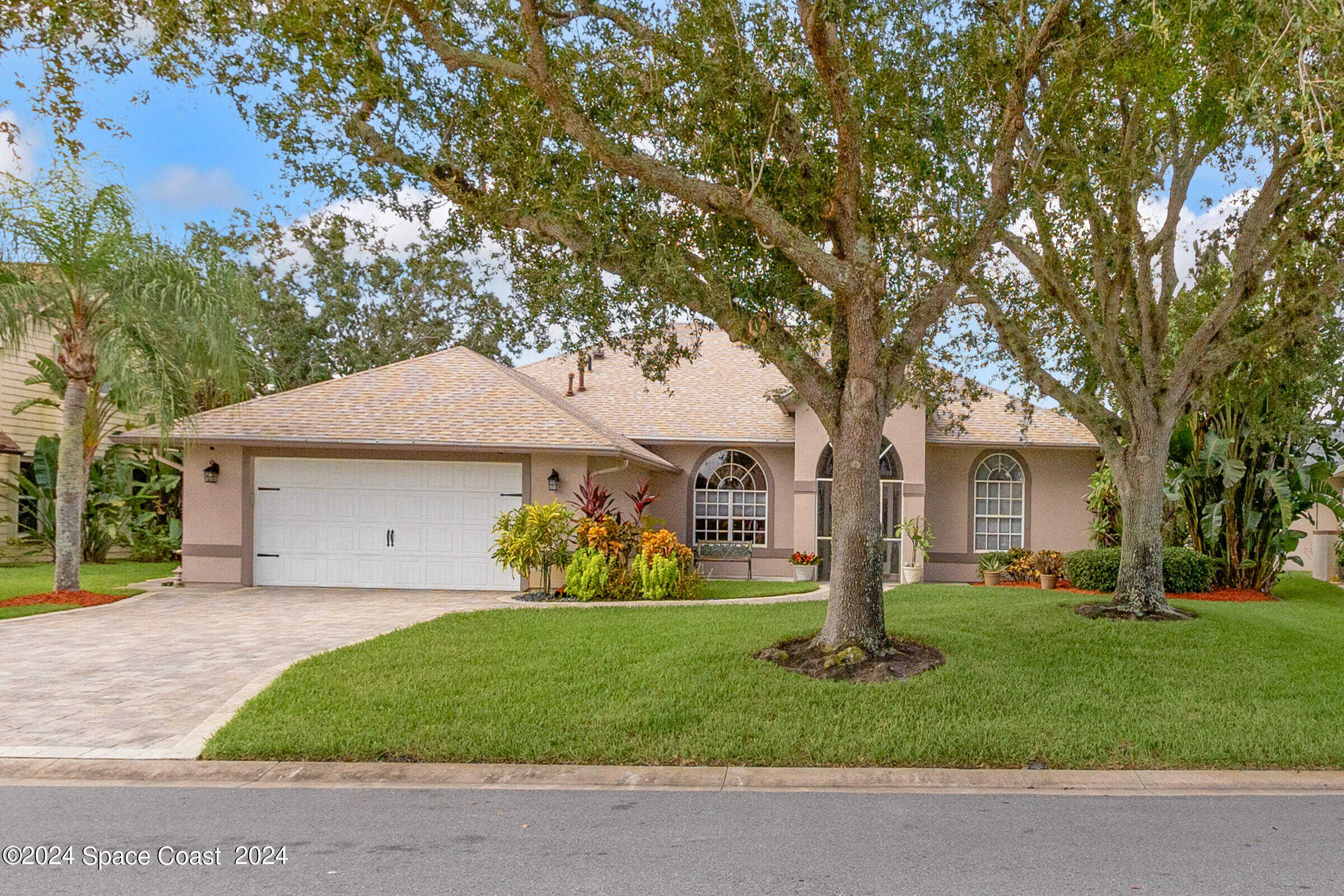 photo 3: 1116 Cypress Trace Drive, Melbourne FL 32940