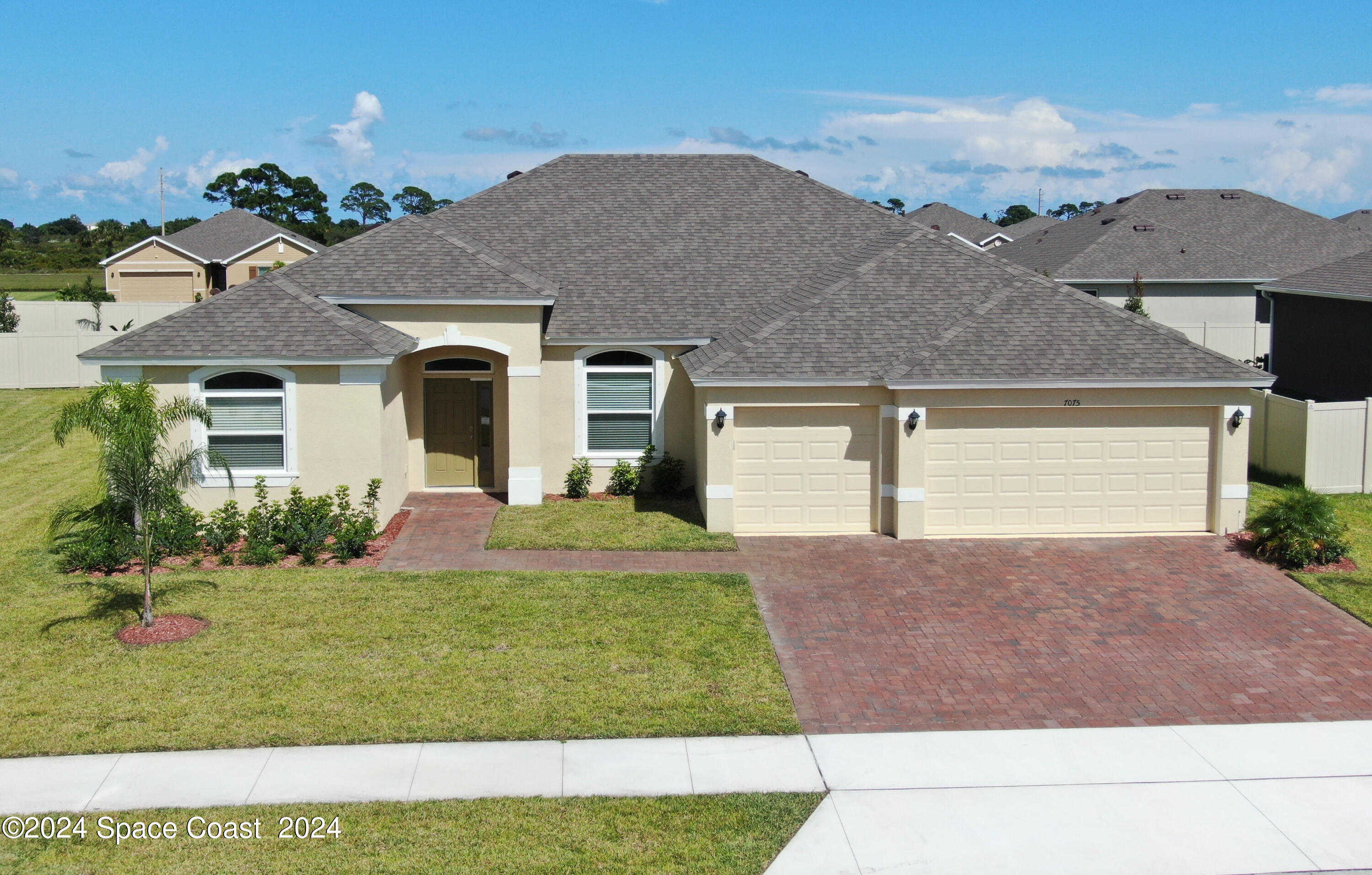 photo 1: 7075 Serpentine Court, Grant Valkaria FL 32949