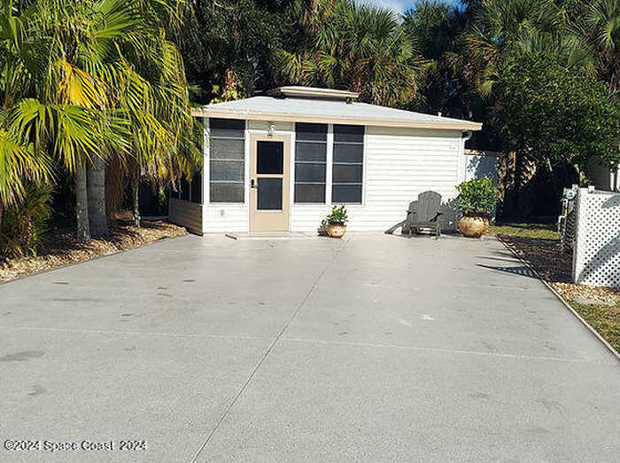 photo 1: 484 Oak Cove Road, Titusville FL 32780