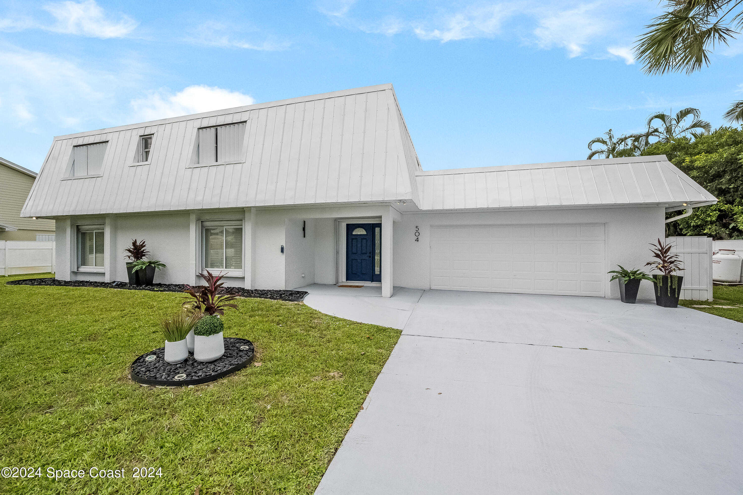 photo 3: 504 Colony Street, Melbourne Beach FL 32951