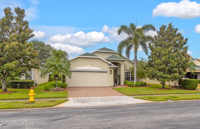 photo 2: 951 Indian Oaks Drive, Melbourne FL 32901