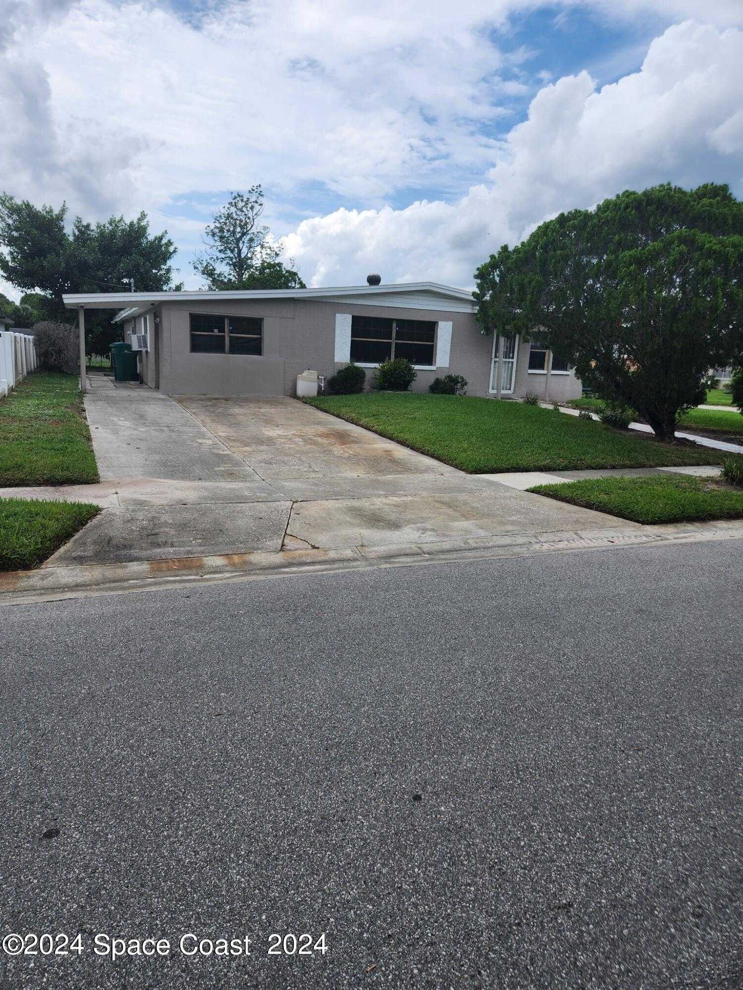 photo 3: 3204 Pecan Street, Melbourne FL 32901