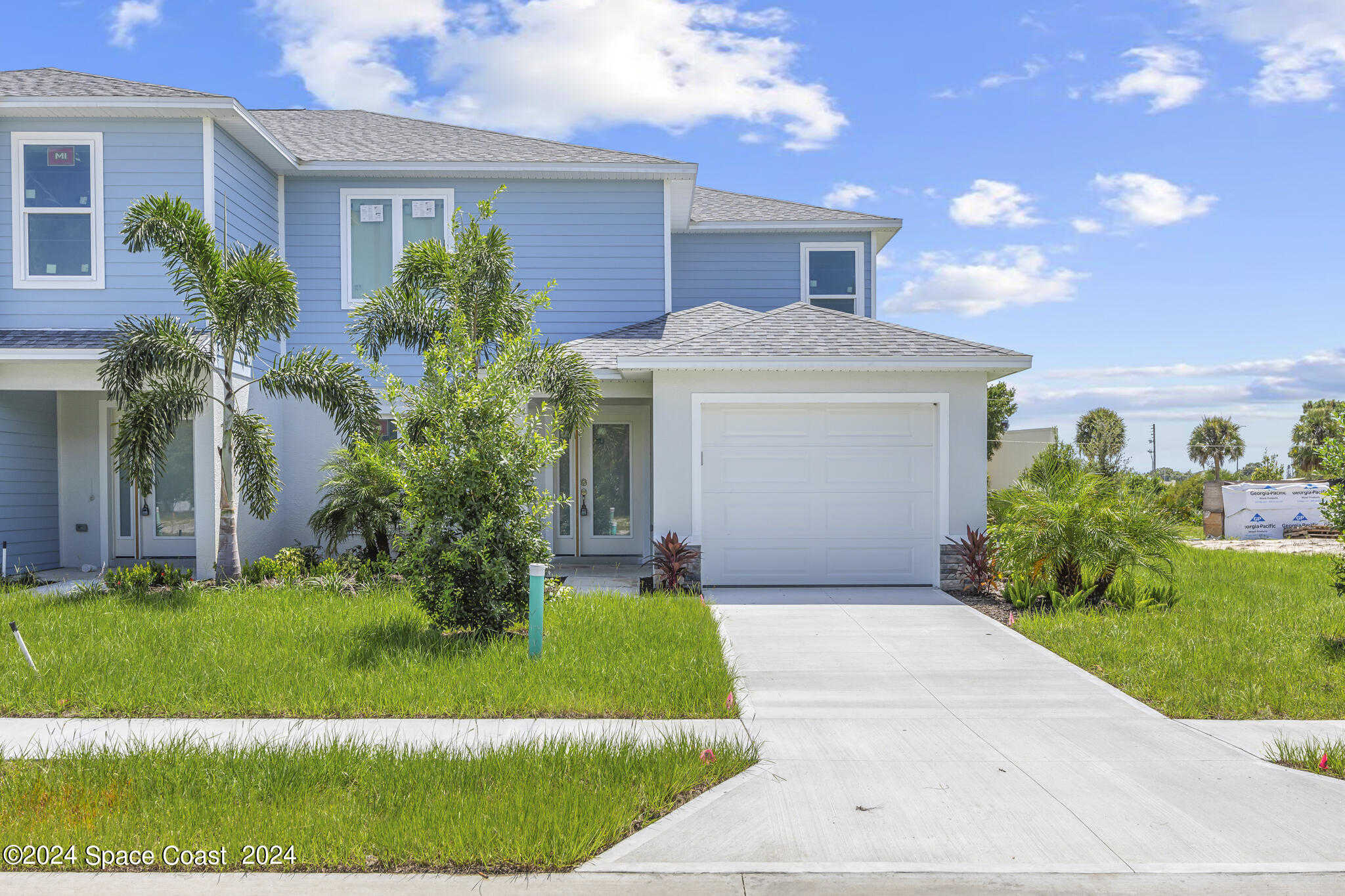 photo 1: 218 Hidden Woods Place, Melbourne FL 32901