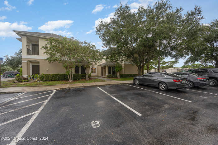 photo 2: 3501 D'Avinci Way Unit 1021, Melbourne FL 32901