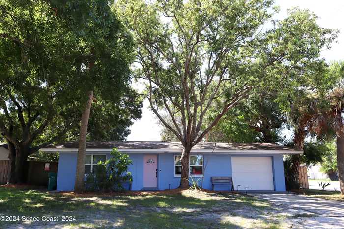 photo 1: 221 Espanola, Melbourne FL 32901