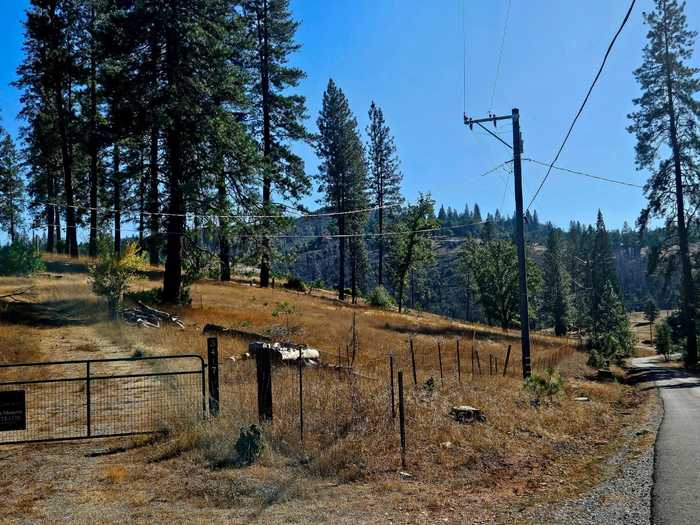 photo 2: 5417 Rustlers Pass, Mountain Ranch CA 95246