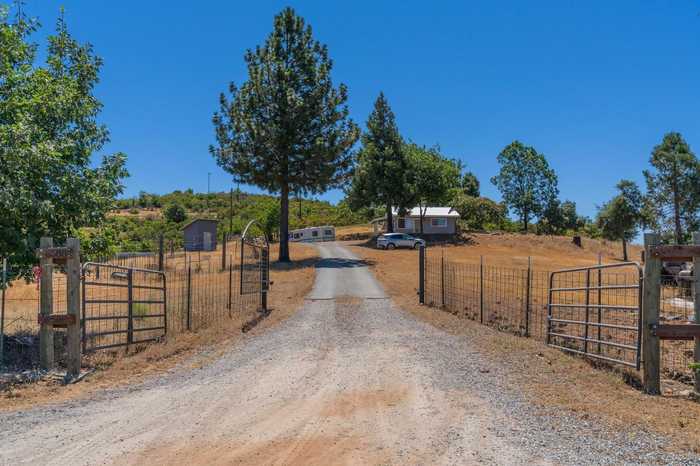 photo 1: 6588 W Murray Creek Rd, Mountain Ranch CA 95246