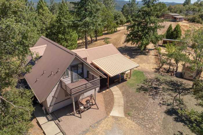 photo 1: 8020 Ponderosa, Mountain Ranch CA 95246