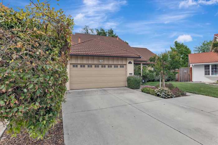 photo 2: 618 Lanfair DR, San Jose CA 95136