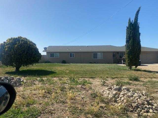 photo 1: 41725 Walnut AVE, Greenfield CA 93927