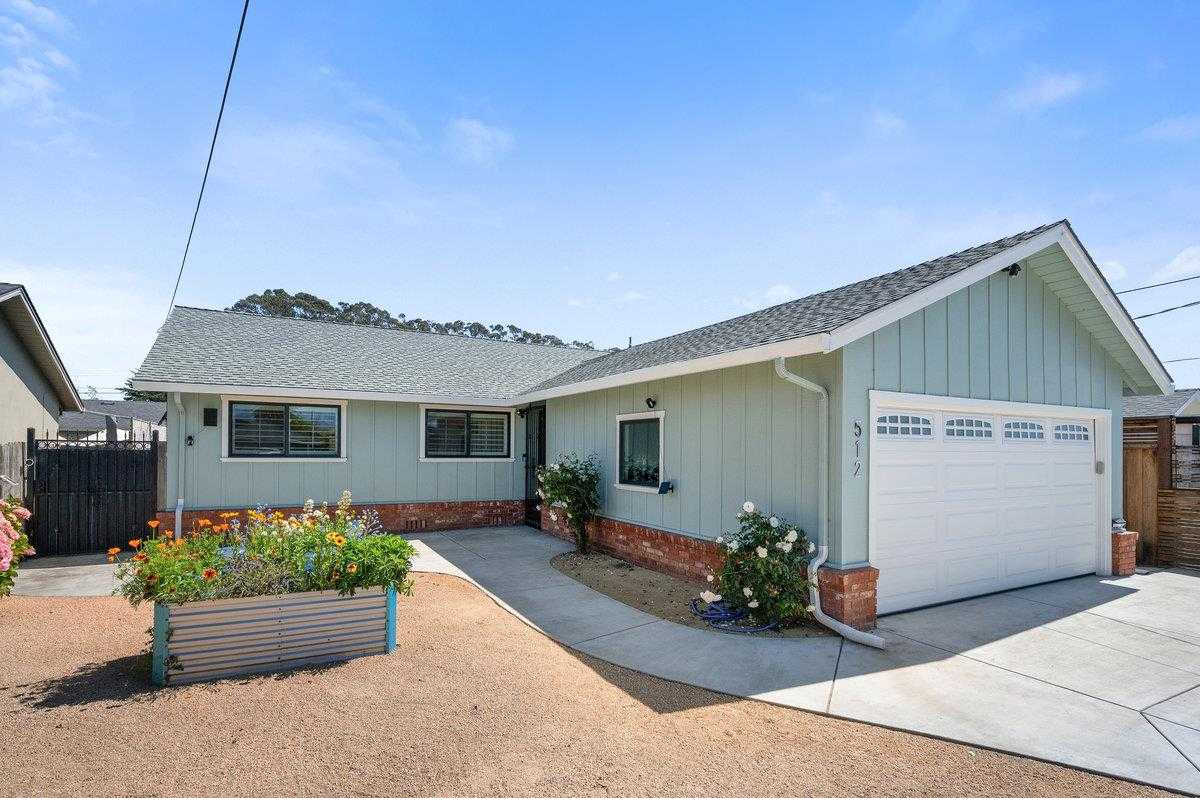 photo 1: 512 Metzgar ST, HALF MOON BAY CA 94019