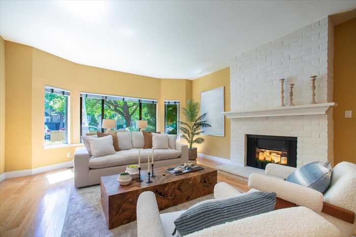 photo 1: 137 Buckthorn WAY, MENLO PARK CA 94025