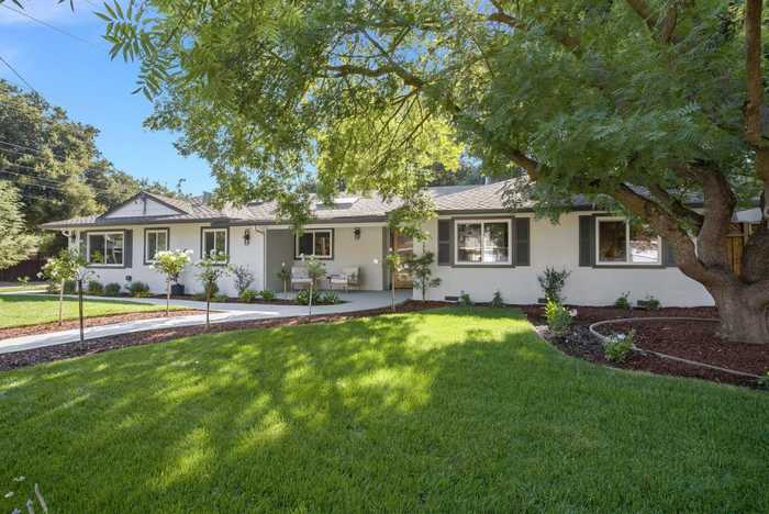 photo 1: 687 Belden CT, LOS ALTOS CA 94022