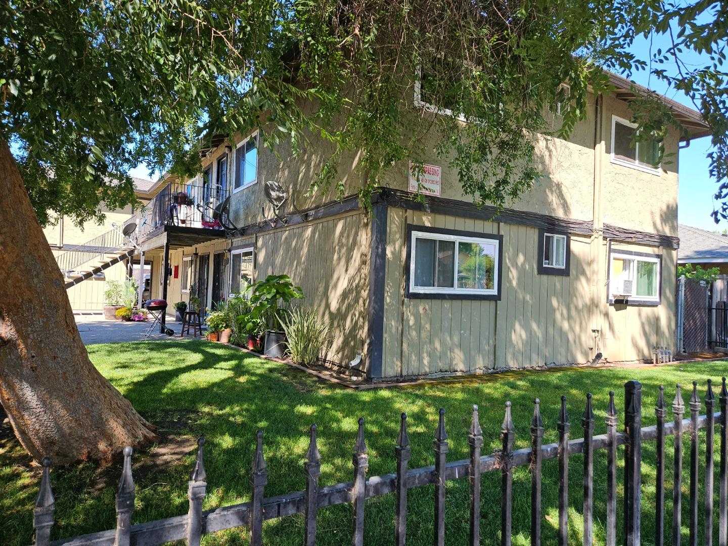 photo 3: 7487 Rogers LN, GILROY CA 95020