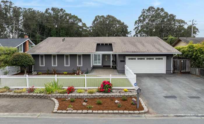 photo 2: 2016 Avignon PL, HALF MOON BAY CA 94019