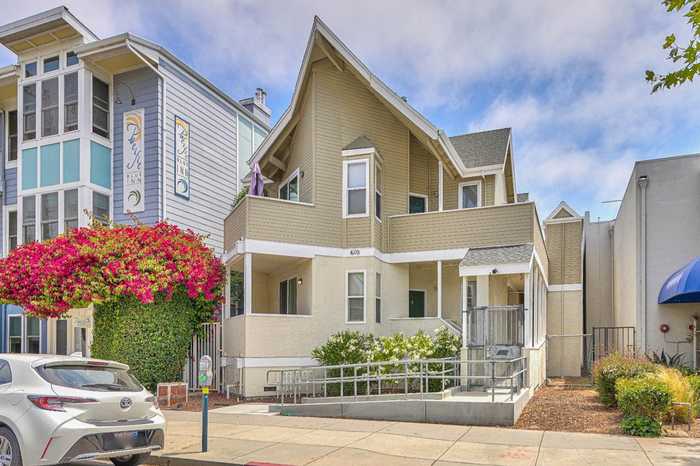 photo 2: 610 Pacific AVE, SANTA CRUZ CA 95060