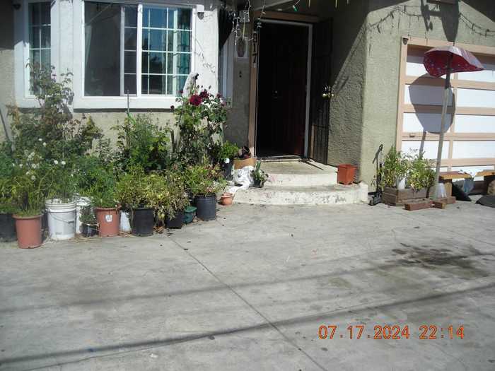 photo 2: 17 Gonda ST, ROYAL OAKS CA 95076