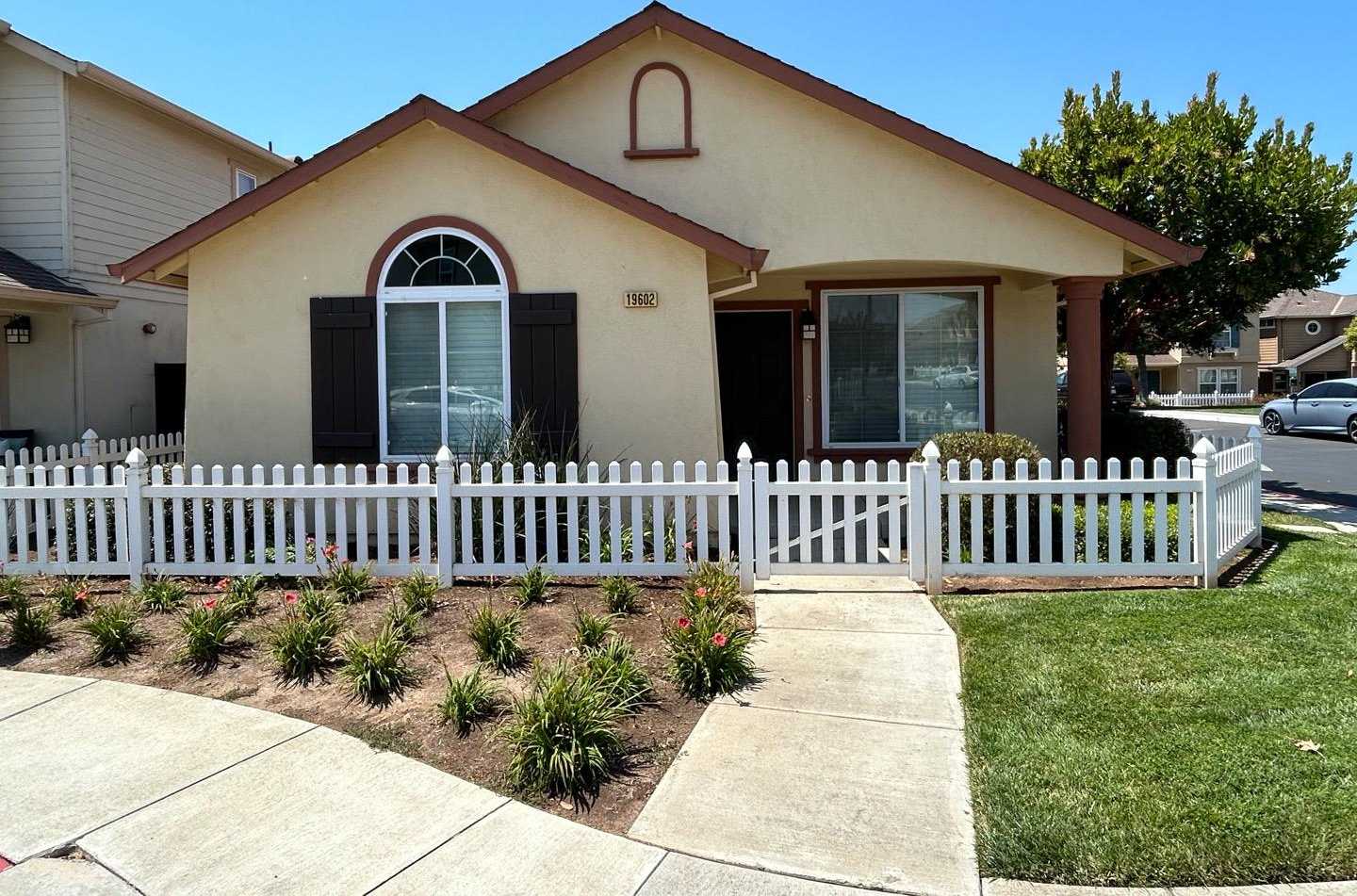 photo 1: 19602 Rogge Village DR, SALINAS CA 93906