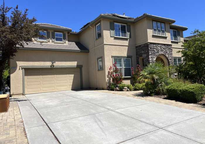 photo 1: 4602 Middle Park DR, SAN JOSE CA 95135