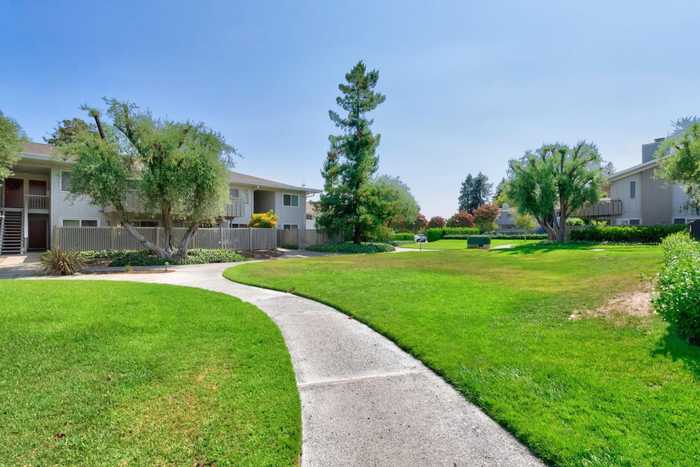 photo 2: 255 S Rengstorff AVE 135, MOUNTAIN VIEW CA 94040