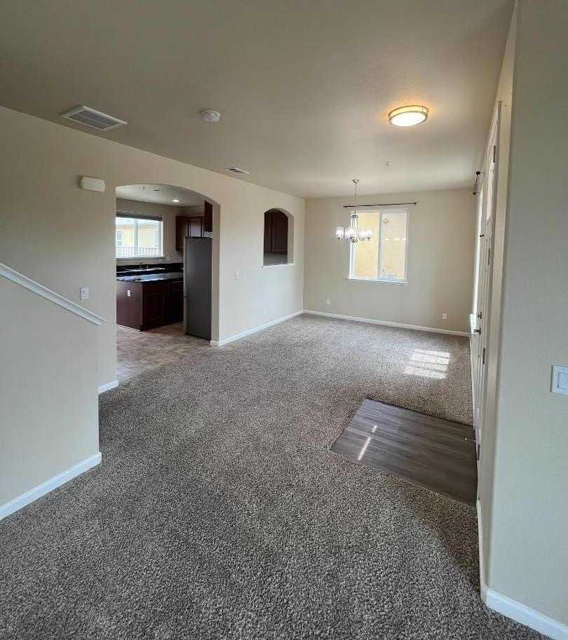 photo 3: 680 Spreckels RD, KING CITY CA 93930