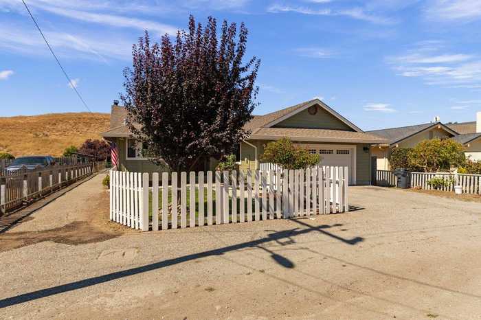 photo 2: 730 North ST, PESCADERO CA 94060