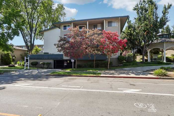 photo 1: 7110 Rainbow DR 17, SAN JOSE CA 95129