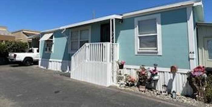 photo 2: 1117 Baldwin ST 44, SALINAS CA 93906