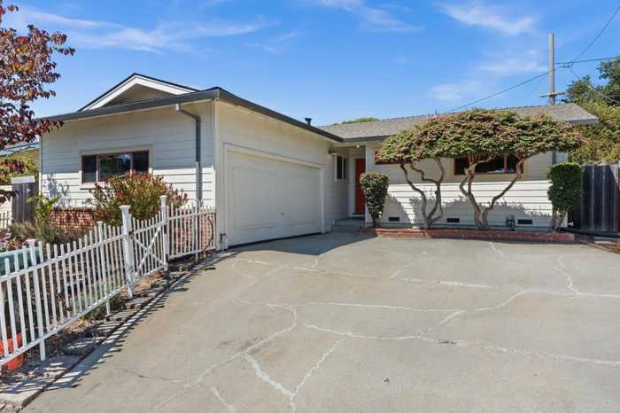 photo 2: 145 Woodcrest PL, SANTA CRUZ CA 95065