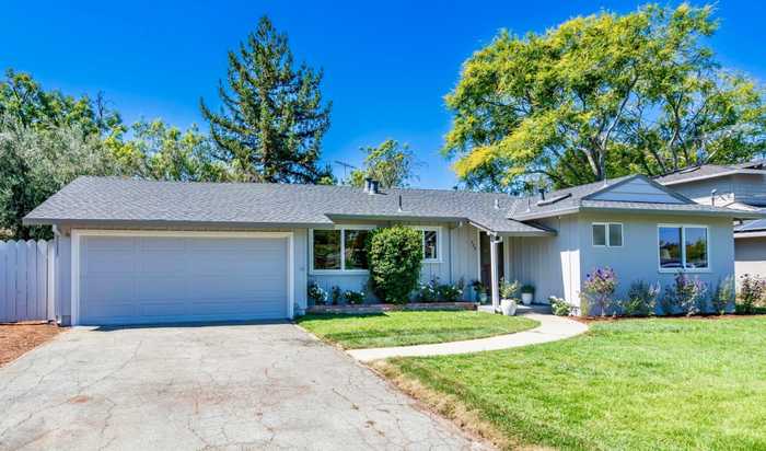 photo 2: 940 Golden WAY, LOS ALTOS CA 94024