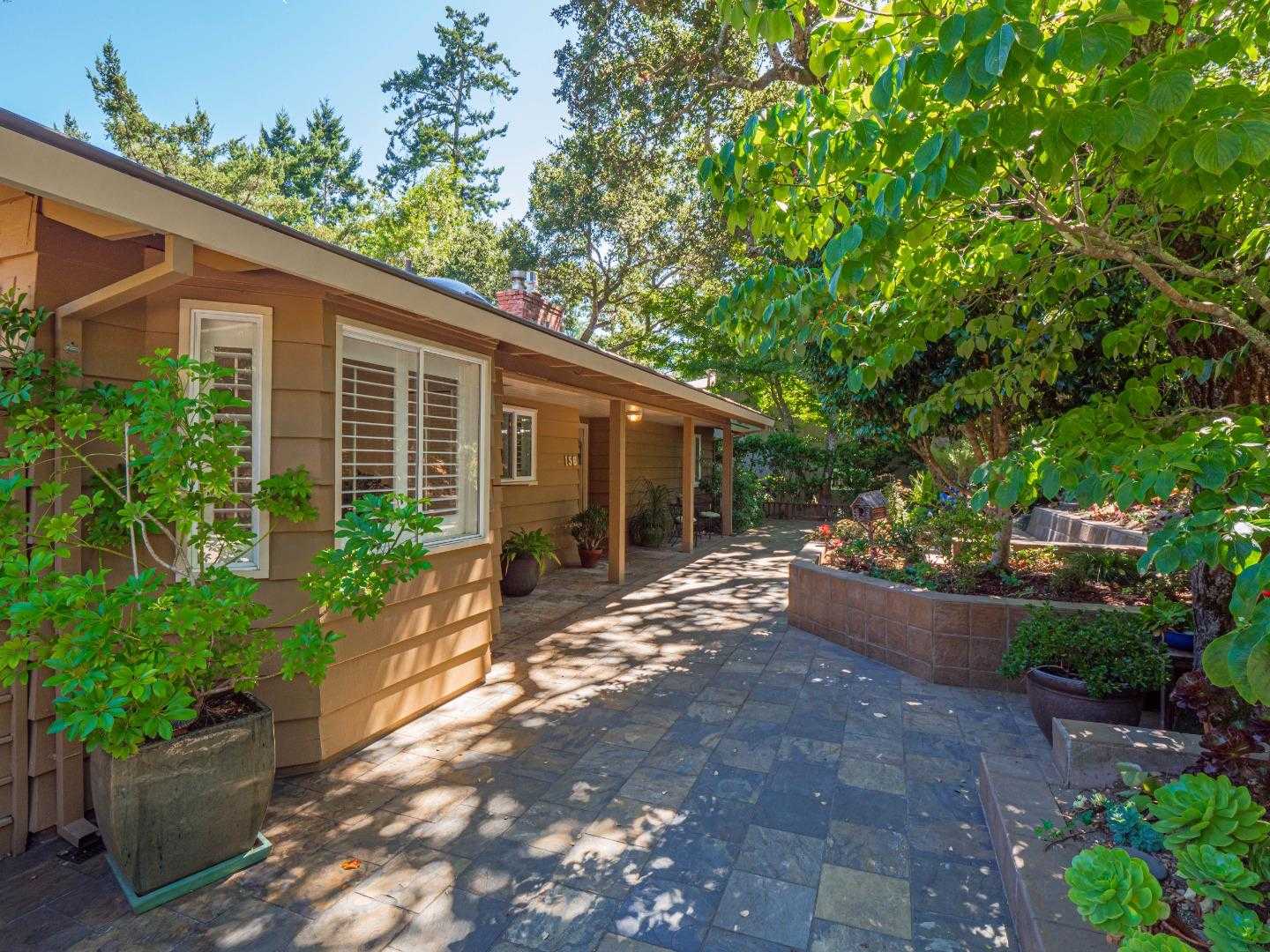 photo 2: 156 Montclair DR, SANTA CRUZ CA 95060