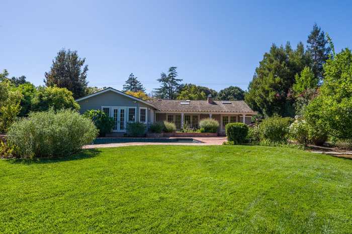 photo 1: 643 Almond AVE, LOS ALTOS CA 94024