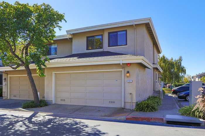 photo 1: 221 Bonita LN, Foster City CA 94404