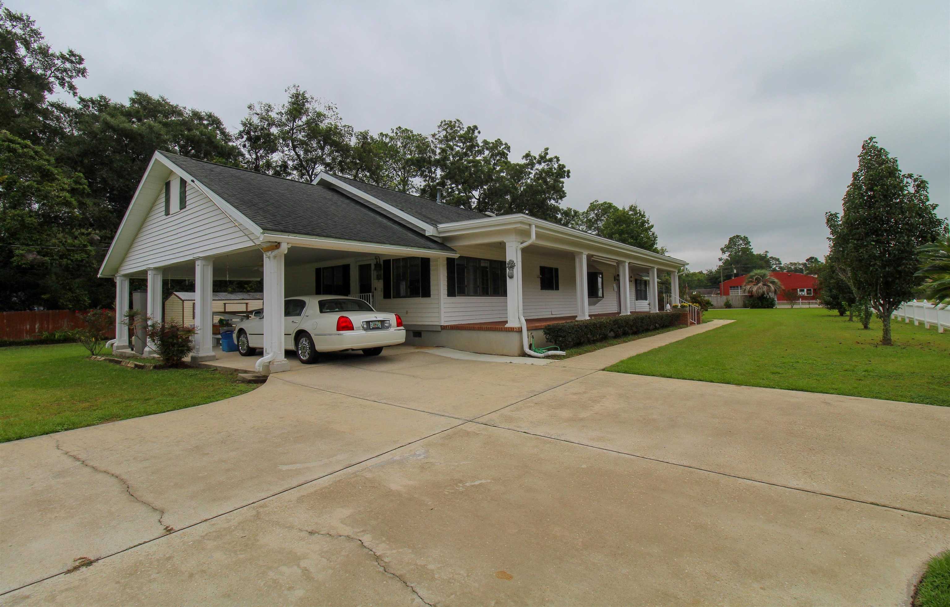 photo 3: 31 N Cone Street, QUINCY FL 32351