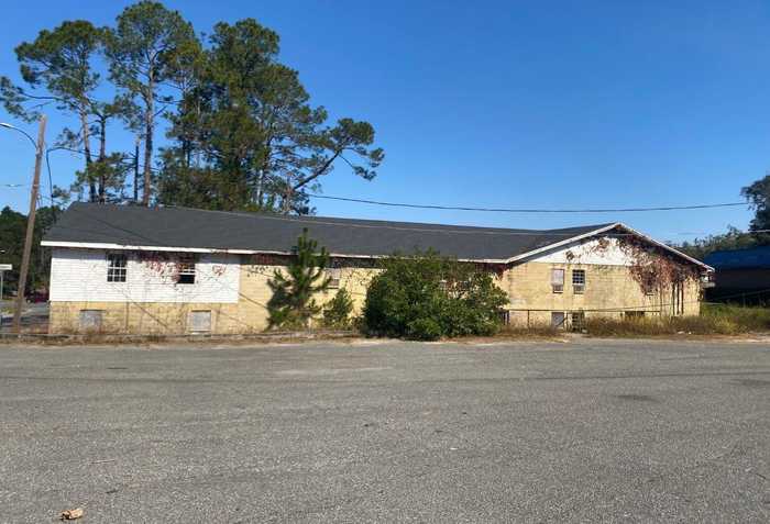 photo 1: 569 W Base Street Unit 0, MADISON FL 32340