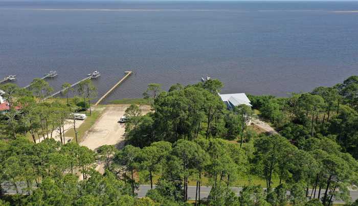 photo 2: 2808 Highway 98 East, CARRABELLE FL 32323