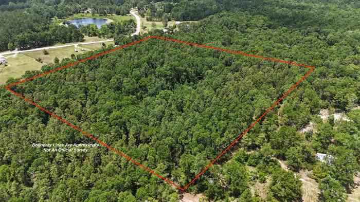 photo 1: Vacant NW Sapphire Trail, JENNINGS FL 32053