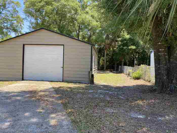 photo 1: 406 NW 11th Street, CARRABELLE FL 32322