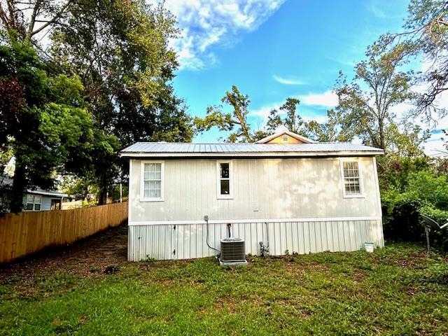 photo 3: 1422 George Calvin Bess Jr Way, TALLAHASSEE FL 32310