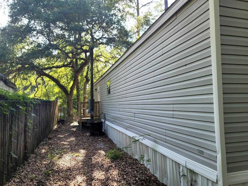 photo 2: 4621 W Bellarose Street, TALLAHASSEE FL 32305